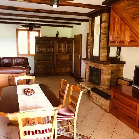 Nyaraló Vikendica Atos *