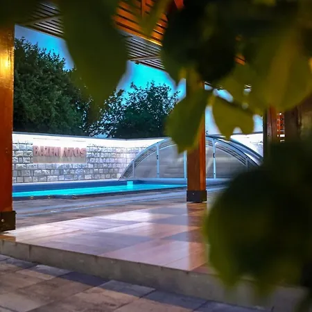 Vikendica Atos Nyaraló *